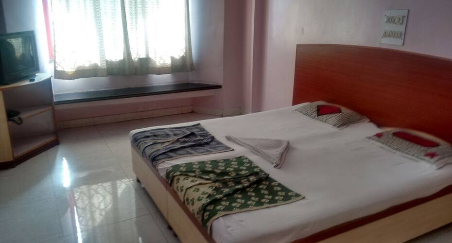 Hotel Mayur Palace, Karad 2